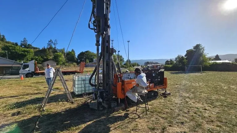Calicata Exploratoria en Peñaflor: Reconocimiento Directo del Subsuelo